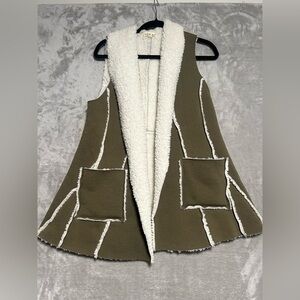 Indigo Soul Sherpa Lined Vest Women’s Small Green White Pockets Snow Bunny